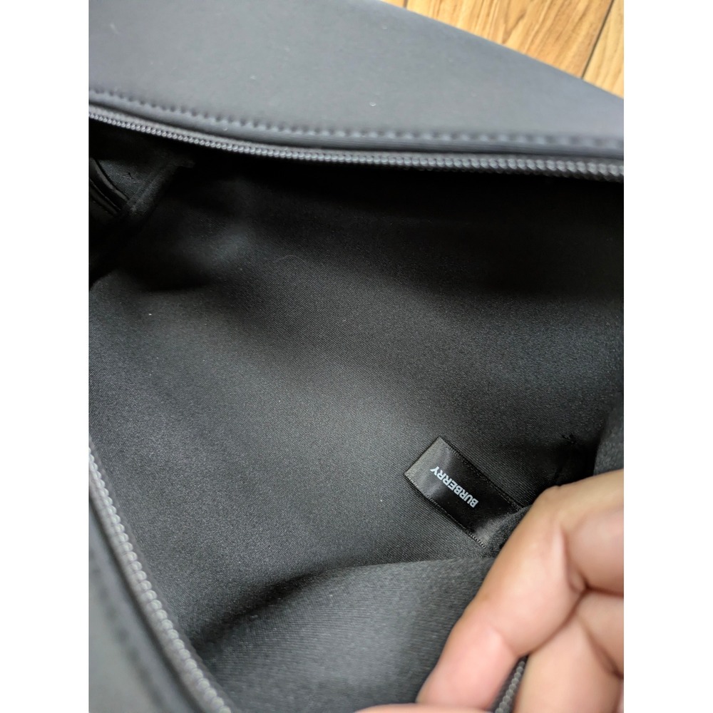 Burberry Toiletry Bag OS Black Neoprene Logo Zip Travel Pouch Minimalist - Picture 7 of 11